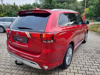 Mitsubishi Outlander 2.4 PHEV 4x4, LED, KAMERA, TAŽNÉ - 5