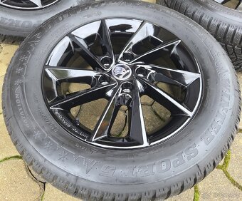 Téměř nová zimní sada Škoda KAROQ, SEAT ATECA 16" 215/60/16 - 5