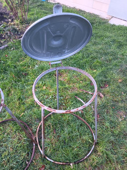 Stojan na odpadkové pytle s víkem. - 5