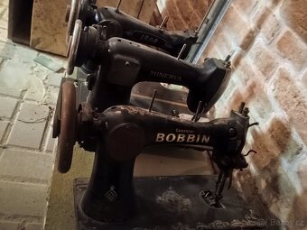 Staré šicí stroje - 5