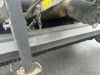 Lis na kulaté balíky Claas - 5