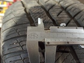 Zimní pneumatiky   215/65 R16 - 5