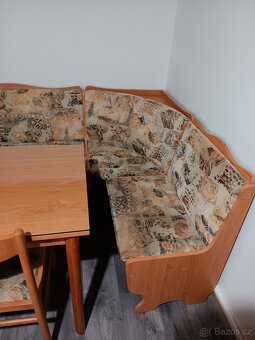 Rohová jídelní lavice, stůl a židle - 5