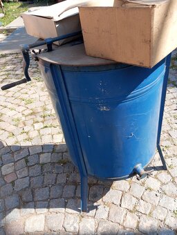 Vyměním medomed na tři rámečky za 3sklenice medu - 5