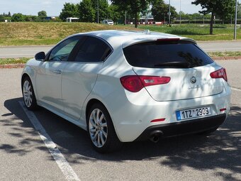 Alfa Romeo Giulietta Distinctive 1.4 125kw DOHODA - 5