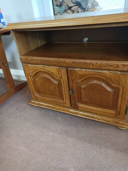 Rustikální komoda na elektroniku . - 5