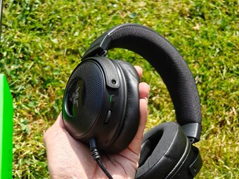 Herní sluchátka Razer Kraken V3 - 5