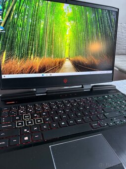 HP Omen 15,GTX 1050 4gb,I5 8300H - 5