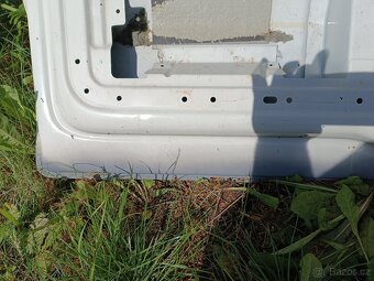 VW T5 Multivan, transportér  - páté dveře , víko kufru - 5