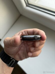 Apple Watch SE, 44mm GPS , Space Gray, Velmi pekny stav - 5