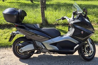 Gilera GP800 - 5