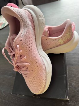Under Armour Infinite - 5