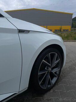 BEZ REGISTRU na Splátky ŠKODA SUPERB III SPORTLINE 2.0Tdi - 5