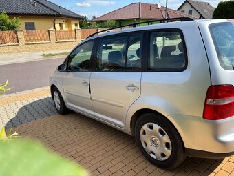 VW Touran 2,0TDi, DSG, 7míst - 5