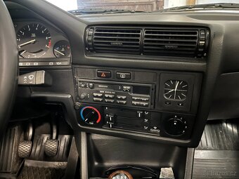 BMW E30 318is - 5