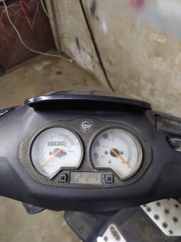 Keeway f-act 50 (70ccm) - 5