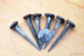 Kované hřebíky, skoby, kramle, excentrické hřebíky atd. - 5