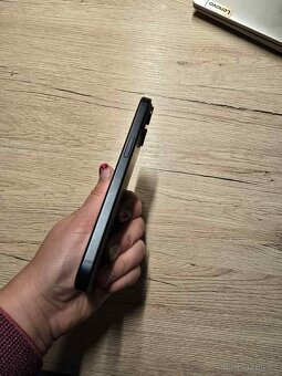 Iphone 15, 128 GB Černá - 5