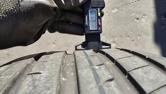 Letní pneumatiky 245/40/19 Good Year - 5