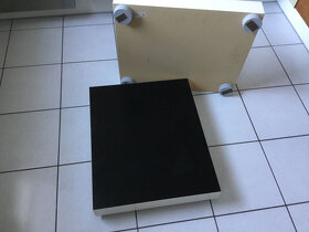 Ikea Kodal. Podstavec.Odkládací noční stolek k nízké posteli - 5