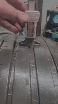 255/40 r19 100Y Michelin 4S použité - 5