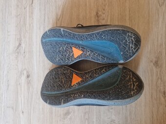 Běžecká obuv Nike Winflo 9 Shield vel. 43 - 5