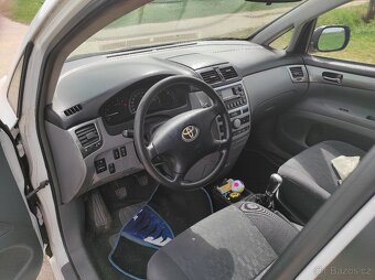 Toyota Avensis Verso 2,0 - bílá barva - nová STK - 5