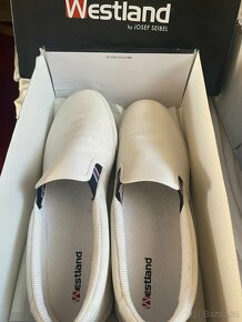 Basketbalové boty Adidas vel. 51 a další dva páry bot - 5