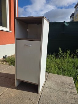 Prodám zachovalou koupelnovou skříňku - 5