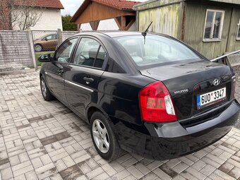 Hyundai Accent 1,4i, r. 2010, 105.tkm, klima - 5