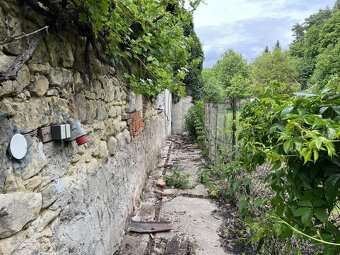 Prodej prostorného rodinného domu s dílnou - 5