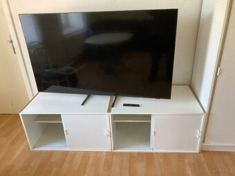 Skříňka nízká bílá s posuvnými dveřmi za 400 kč - 5