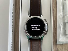 Prodám SAMSUNG Galaxy Watch 4 Classic (42 mm) LTE stříbrná - 5