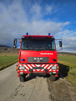 Hasičské Vozidlo MAN 18.285 4x4 r.v. 2002 8000 l voda - 5