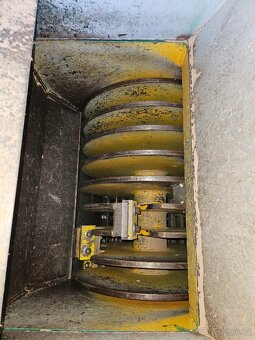 drtič na kůru a dřevotřísku D700 - 55kW - 5