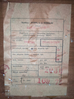 Obývací stěna JITONA z roku 1975 - 5