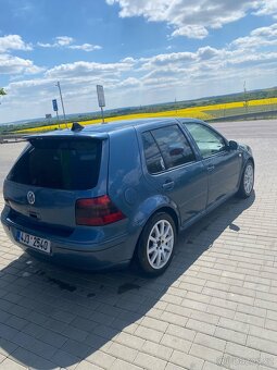Volkswagen Golf IV - 5
