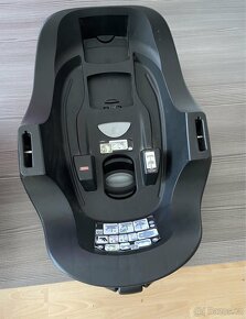 Autosedačka Britax Römer Baby-safe i-Size2 + základna - 5