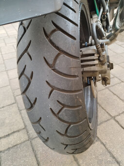 Kawasaki ZR-7 - 5