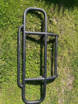 Prodám přední nárazník na Suzuki samurai - 5