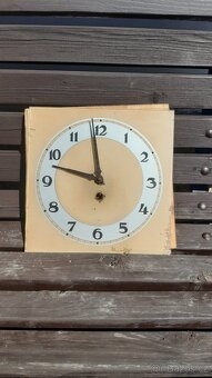 4ks starých hodin - 5