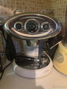 Kávovar Illy Francis X7.1 bílý - 5