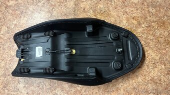 Komfortni zvysene sedlo Ducati Scrambler +25 mm - 5
