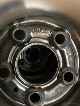 Originál nová zimni sada Škoda Scala 205/55 R16 - 5
