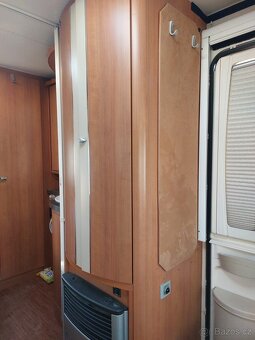 Prodám karavan Hobby 495 ufe,r.v.2010 + mover + předstan. - 5