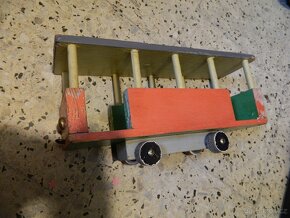 Prodám retro dřevěnou hračku Tramvaj.č.2. - 5