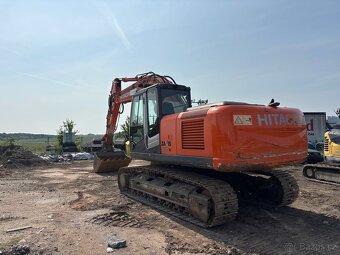 Pásové rypadlo Hitachi 240 - 5