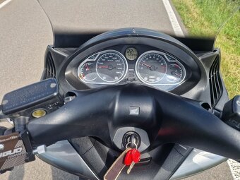 Honda SW-T 600 - 5