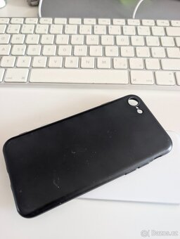 Apple iPhone SE (2020) 64GB bílý - 5