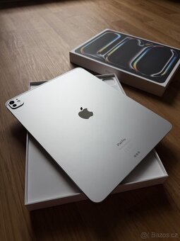 Apple iPad Pro 13” M4 256GB + Magic Keyboard + Pencil Pro - 5